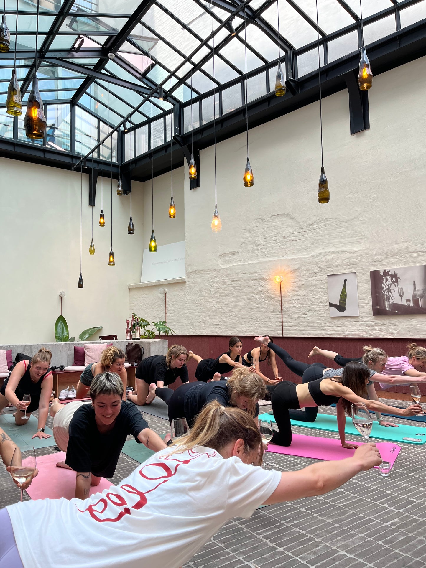 WINE YOGA - 23/7